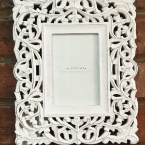 Retreat White Handmade Frame 6"x 4"