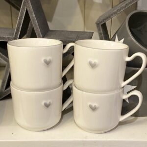 Coach House Set of 4 mugs with grey heart