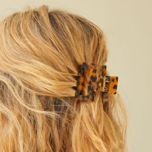 Chalk Square Hair Claw/ Tortoiseshell