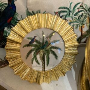 Gold design round photo frame