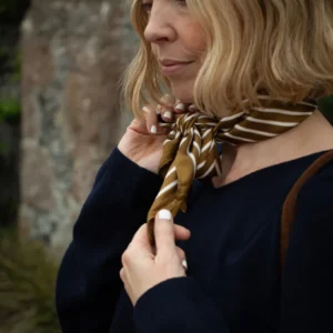 Chalk Effie scarf in olive
