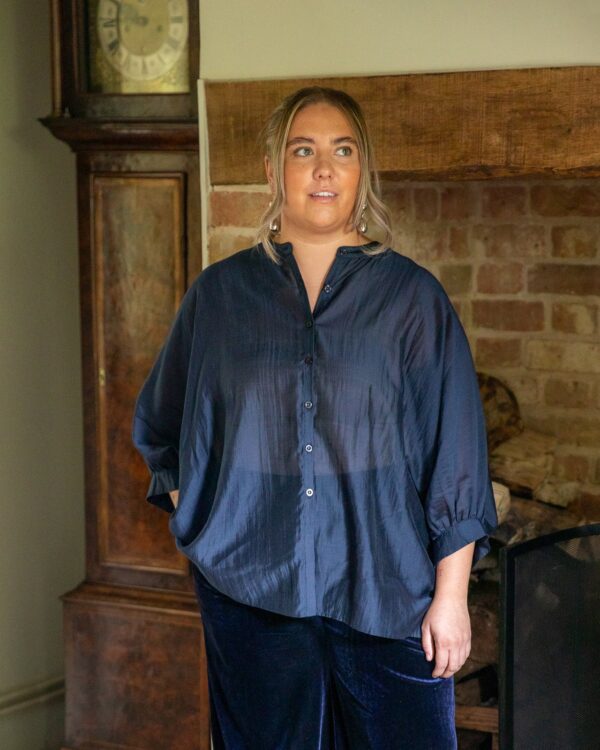 Chalk Poppy Shirt /Navy - Image 2